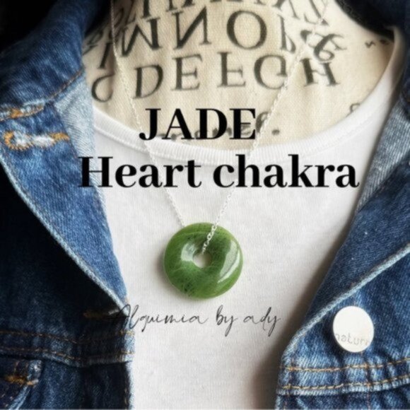 Imperial jade jade earrings/joy and light studs/jade jewelry - Picture 3 of 5